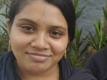 സോമിലി എബിൻ