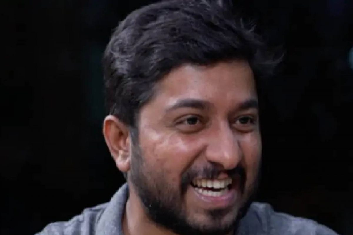 അരുണും നിത്യയും പൊറോട്ടയും ബീഫും കഴിക്കുന്ന കട ഇവിടെയാണ്; പോസ്റ്റുമായി വിനീത് ശ്രീനിവാസൻ