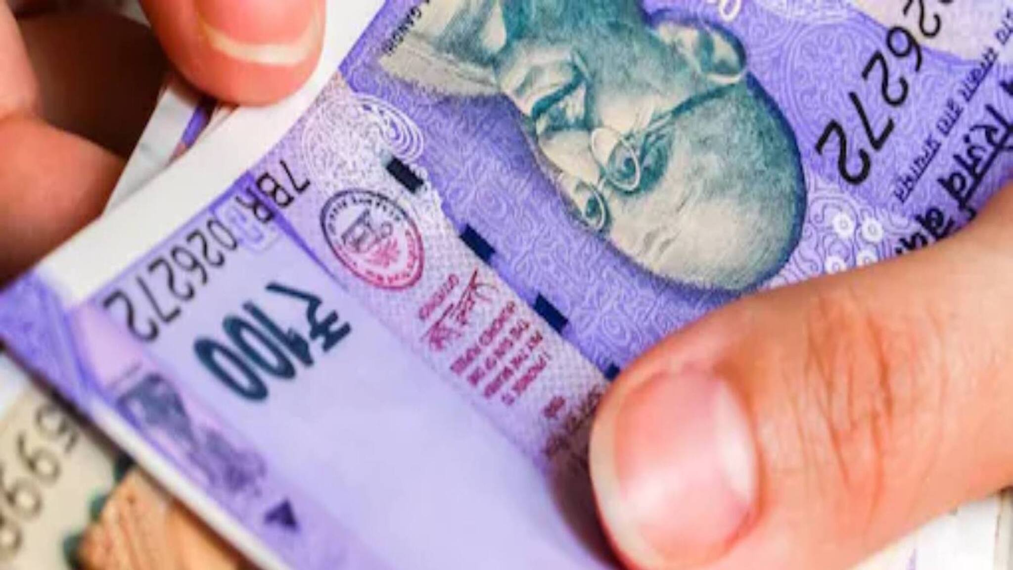 Pension Row| ജനങ്ങൾ എന്തിന് രാഷ്ട്രീയക്കാരെ പെൻഷൻ കൊടുത്ത് തീറ്റിപ്പോറ്റണം?