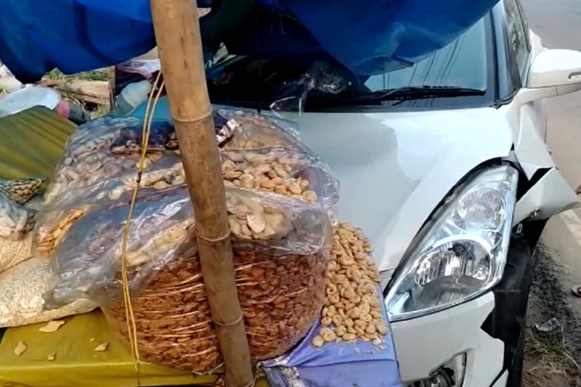  കാറിന്റെ ഡ്രൈവർ ഉറങ്ങിയതാവാം അപകടകരണമെന്നാണ് പ്രാഥമിക നിഗമനം. പട്ടാമ്പി പോലീസ് സ്ഥലത്തെത്തി പരിശോധന നടത്തി.