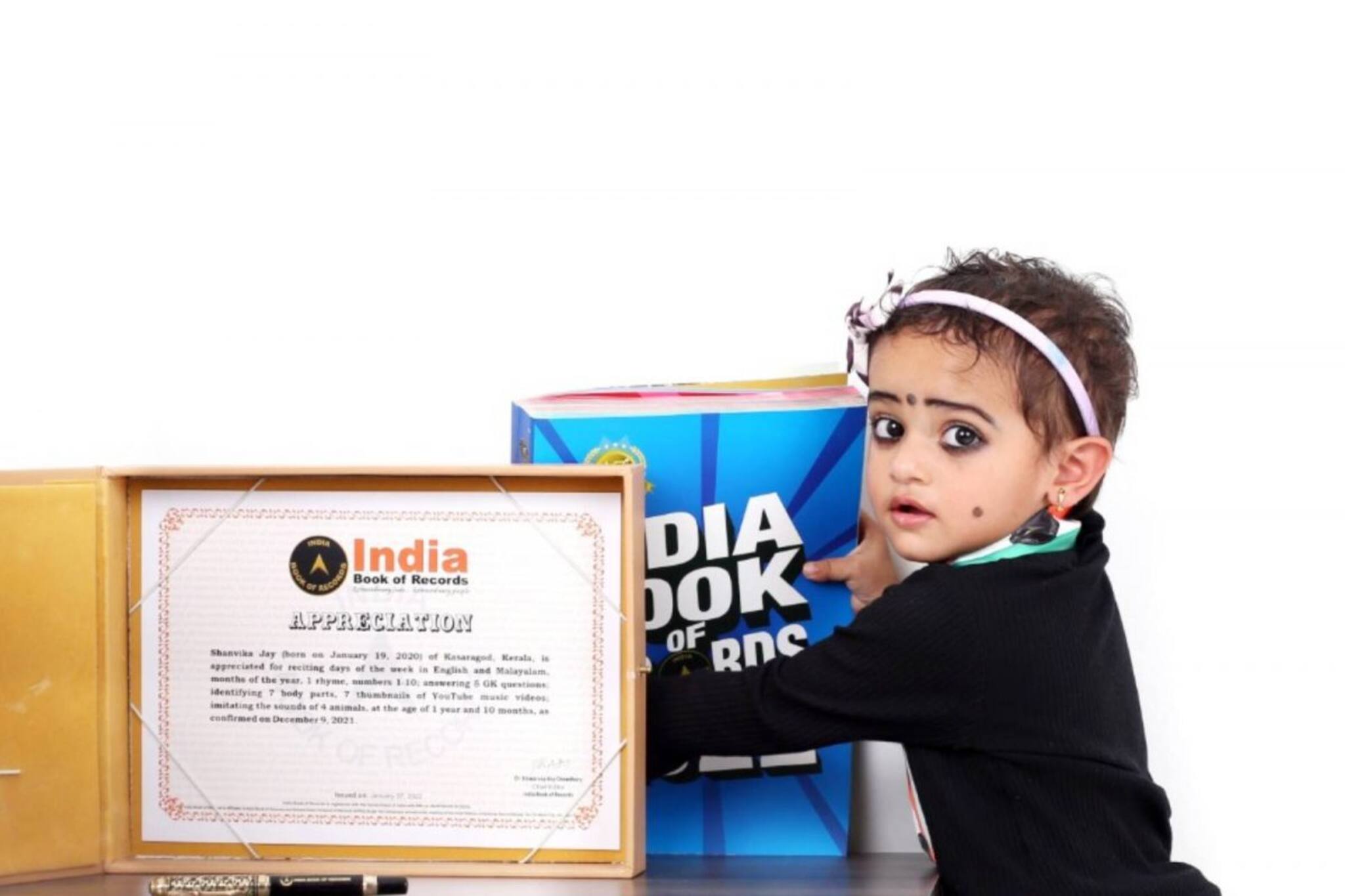 ഷാൻവികയുടേത് ആരെയും അമ്പരിപ്പിക്കുന്ന കഴിവുകൾ; ഒരുവയസുകാരി ഇന്ത്യ ബുക്ക് ഓഫ് റെക്കോർഡ്സിൽ