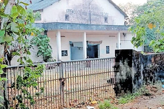  എട്ടു വര്‍ഷം പിന്നിട്ടിട്ടും അറവുശാലയില്‍ മാലിന്യം സംസ്‌കരണ സംവിധാനം ഒരുക്കാനും തുറന്നു പ്രവര്‍ത്തിപ്പിക്കാനും വേണ്ട നടപടി നഗരസഭ തയ്യാറായില്ല
