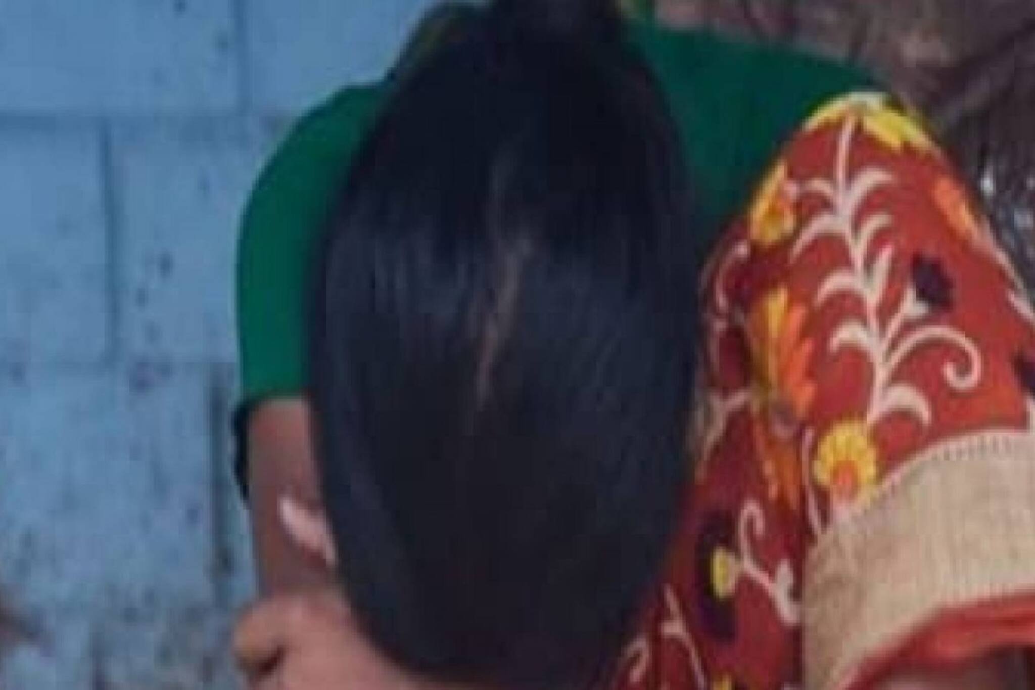 ഭർത്താവ് തന്നെ കെട്ടിയിട്ട് നിശ്ശബ്ദയാക്കി ശാരീരികബന്ധത്തിലേർപ്പെട്ടു; യുവതിക്ക് വിവാഹമോചന