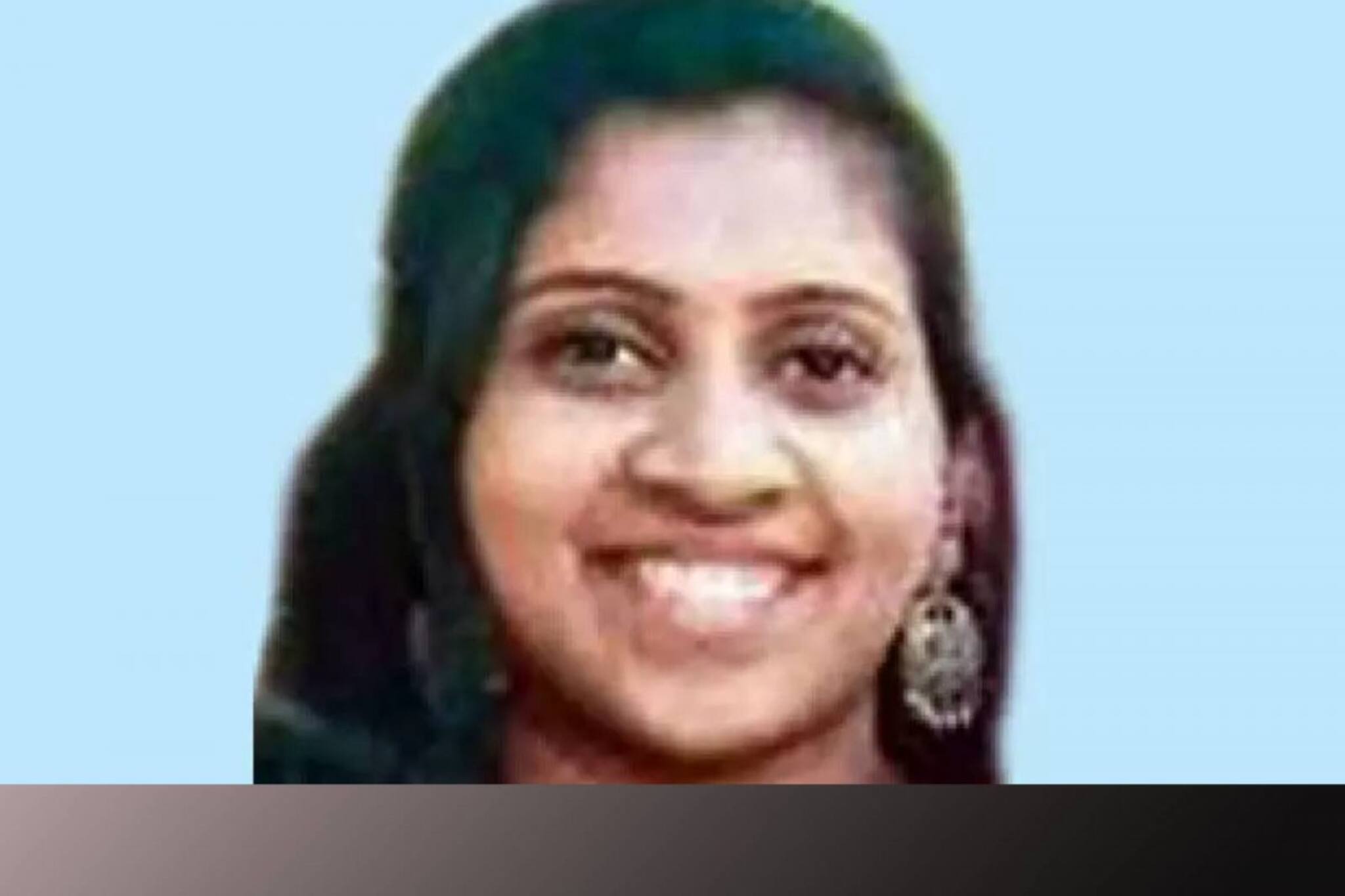 Accident | ഭർത്താവിനൊപ്പം സ്കൂട്ടറിൽ യാത്ര ചെയ്യവെ തെറിച്ചുവീണ് യുവതിക്ക് ദാരുണാന്ത്യം