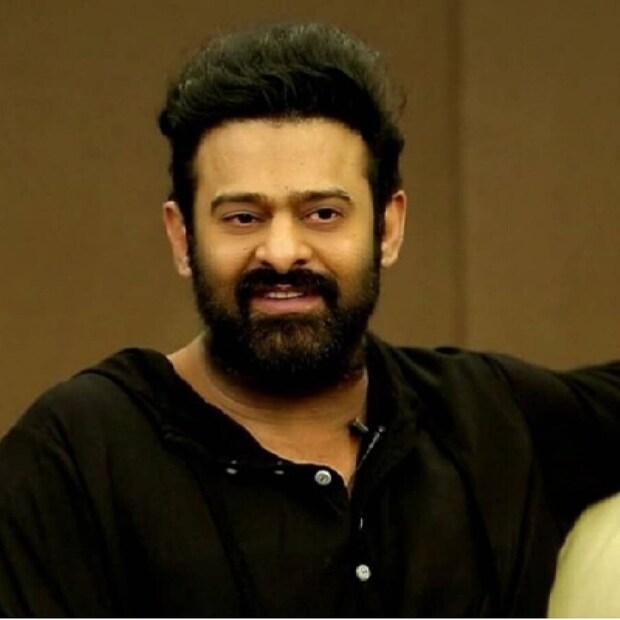  ആദിപുരുഷിനായി ഉയർന്ന വിഎഫ്എക്സ് ഇഫക്റ്റുകൾ തയാറായിട്ടുണ്ട്. ചിത്രം വരുന്ന സംക്രാന്തിക്ക് റിലീസ് ചെയ്യുമെന്നും പറയപ്പെടുന്നു