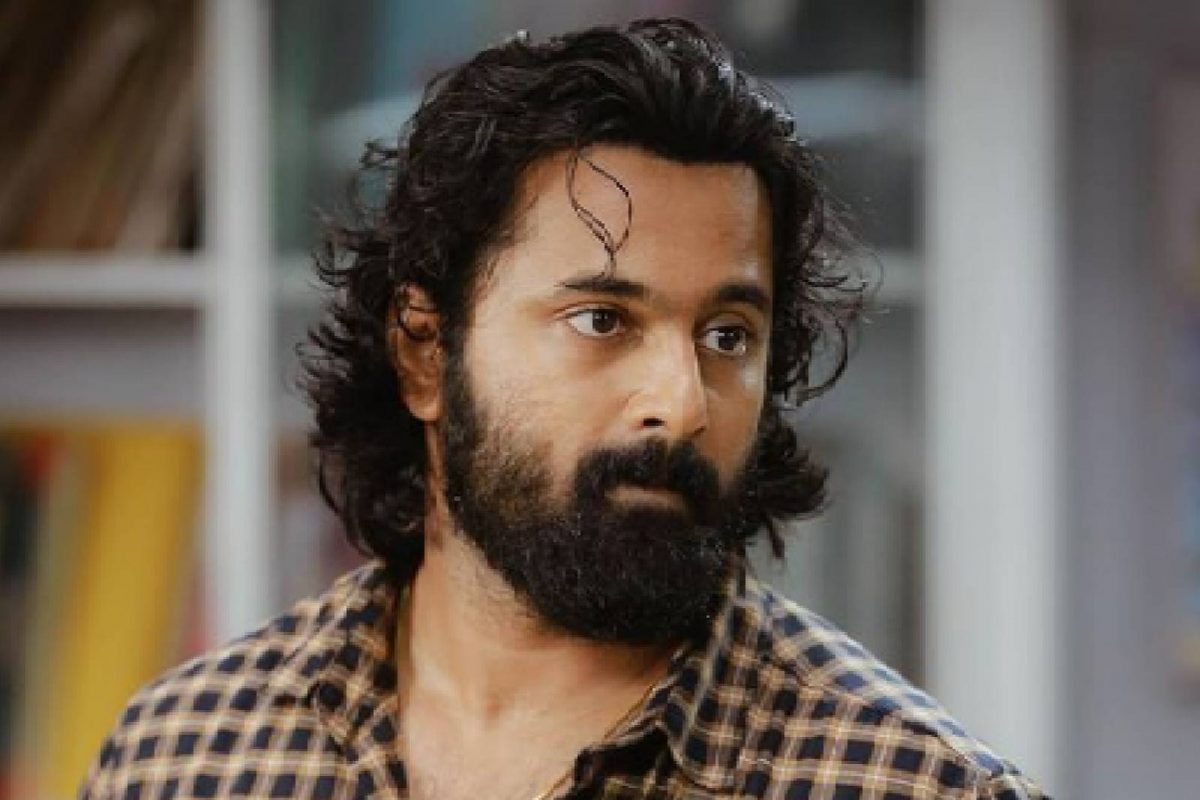 'സ്ത്രീത്വത്തെ അപമാനിച്ച കേസിൽ നേരിട്ട് ഹാജരാകുന്നതിൽ നിന്ന് ഒഴിവാക്കണം'; ഉണ്ണി മുകുന്ദൻ ഹൈക്കോടതിയില്‍