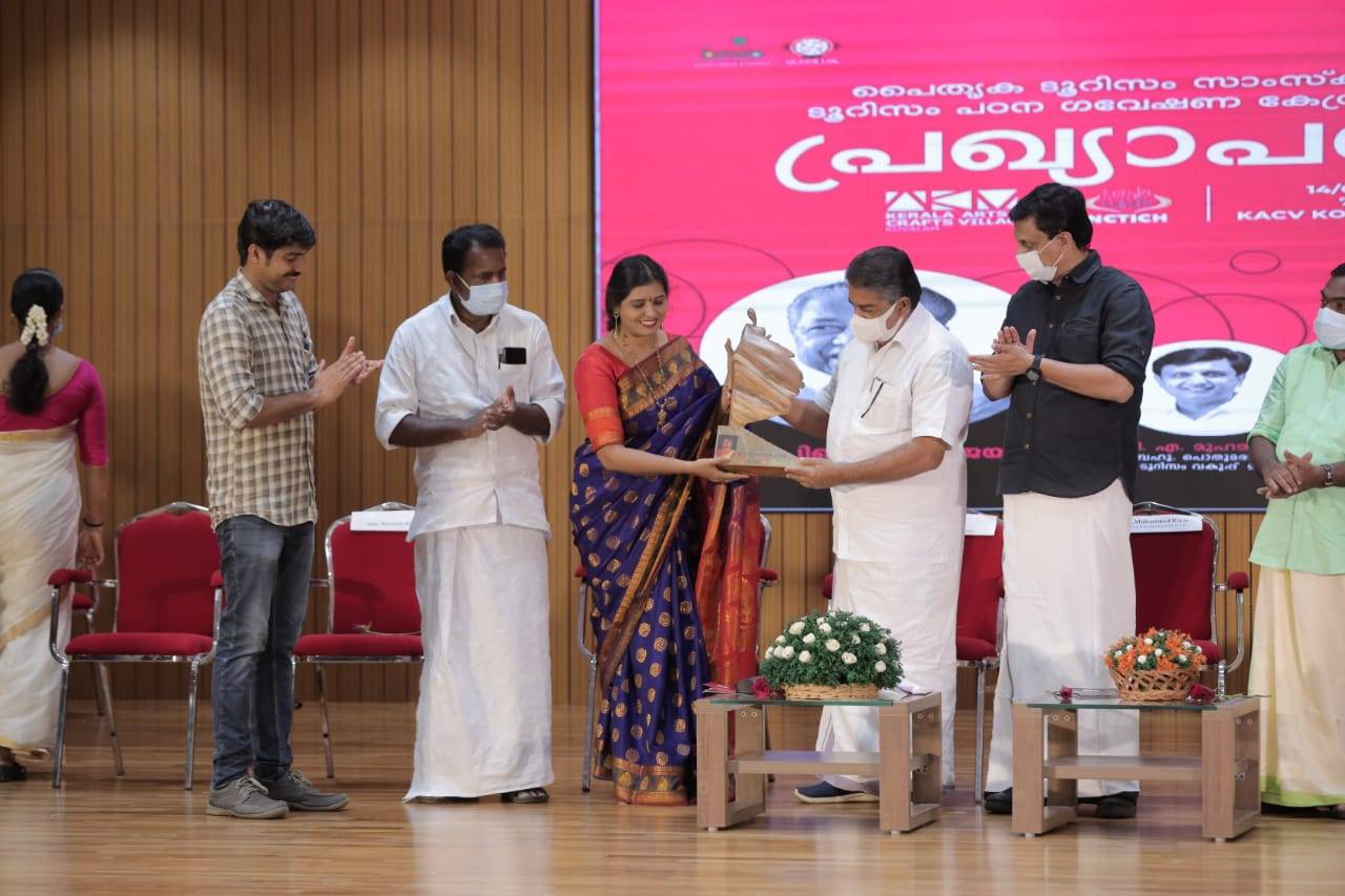  ലോകവനിതാദിനമായ മാര്‍ച്ച് 8-ന് വില്ലേജില്‍ ആരംഭിച്ച വേള്‍ഡ് ഓഫ് വിമന്‍ 2022-ന്റെ 'WOW Women's Week)- സമാപനസമ്മേളനവും മന്ത്രിമാര്‍ ഉദ്ഘാടനം ചെയ്തു. എന്‍സിറ്റിഐസിഎച്ഛിന്റെ വനിതാപുരസ്‌കാരങ്ങള്‍ സ്മൃതി പരുത്തിക്കാട്, മീനാക്ഷി ജോഷി, പൂര്‍ണ്ണിമ ഇന്ദ്രജിത്ത് എന്നിവര്‍ക്കു മന്ത്രിമാര്‍ സമ്മാനിച്ചു. പ്രമുഖ മോഹിനിയാട്ടനര്‍ത്തകി കലൈമാമണി ഗോപിക വര്‍മ്മയുടെ 'ഛായാമുഖി'യും രാജലക്ഷ്മി സെന്തിലും ചിത്ര അയ്യരും നയിച്ച സംഗീതരാവും അരങ്ങേറിയ കലാസന്ധ്യയോടെ വനിതാവാരത്തിനു തിരശീലവീണു.
