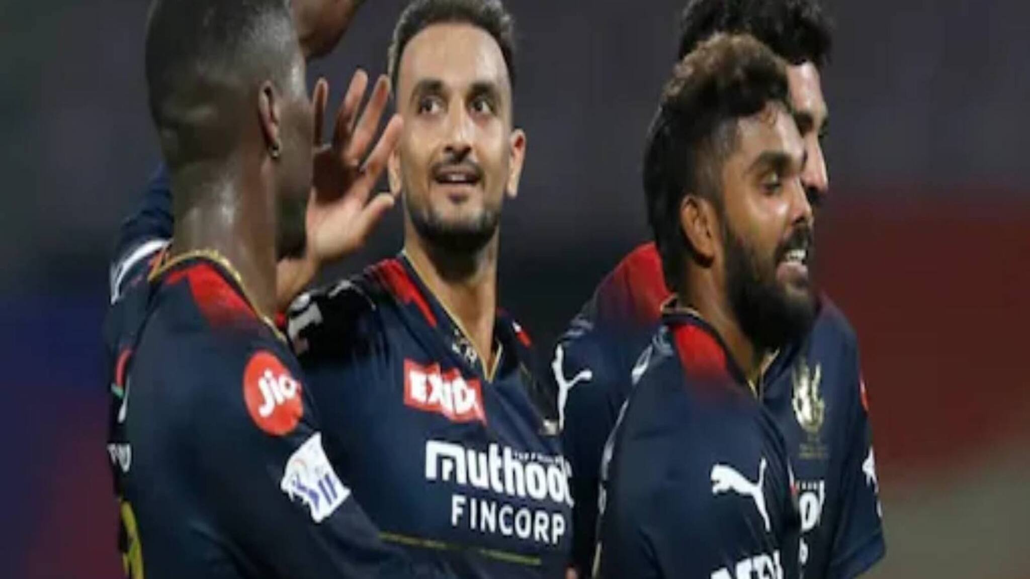 IPL 2022 | കറക്കി വീഴ്ത്തി ഹസരംഗ; വരിഞ്ഞുമുറുക്കി ഹർഷൽ; കൊൽക്കത്തയ്‌ക്കെതിരെ ബാംഗ്ലൂരിന് 129 റൺസ് വിജയലക്ഷ്യം