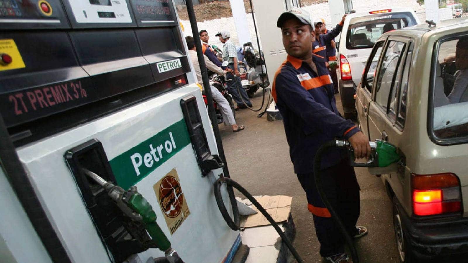 Petrol, Diesel price How much can fuel prices go up? Expert opinion