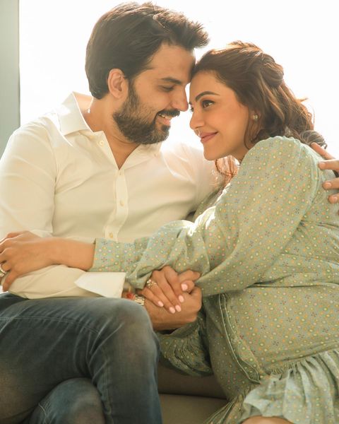  ഉറക്കമില്ലാത്ത രാത്രികളും കുഞ്ഞിനെ മുലയൂട്ടുന്നതും പരിപാലിക്കുന്നതും താൻ ചെയ്യുന്നതെല്ലാം ശരിയാണോ എന്ന ആശങ്കയുമെല്ലാം നിറഞ്ഞതാണത്. എങ്കിലും പ്രസവാനന്തരം മനോഹരമാക്കാമെന്നും കാജൽ പറയുന്നു.