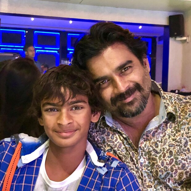  നീന്തലിൽ ദേശീയ റെക്കോർഡ് ഭേദിച്ച് ചലച്ചിത്രതാരം ആർ മാധവന്റെ (R Madhavan) മകൻ വേദാന്ത് ( Vedaant ). ജൂനിയർ വിഭാഗത്തിൽ 1500 മീറ്റർ ഫ്രീസ്റ്റൈലിലാണ് വേദാന്ത് പുതിയ റെക്കോർഡ് കുറിച്ചത്.