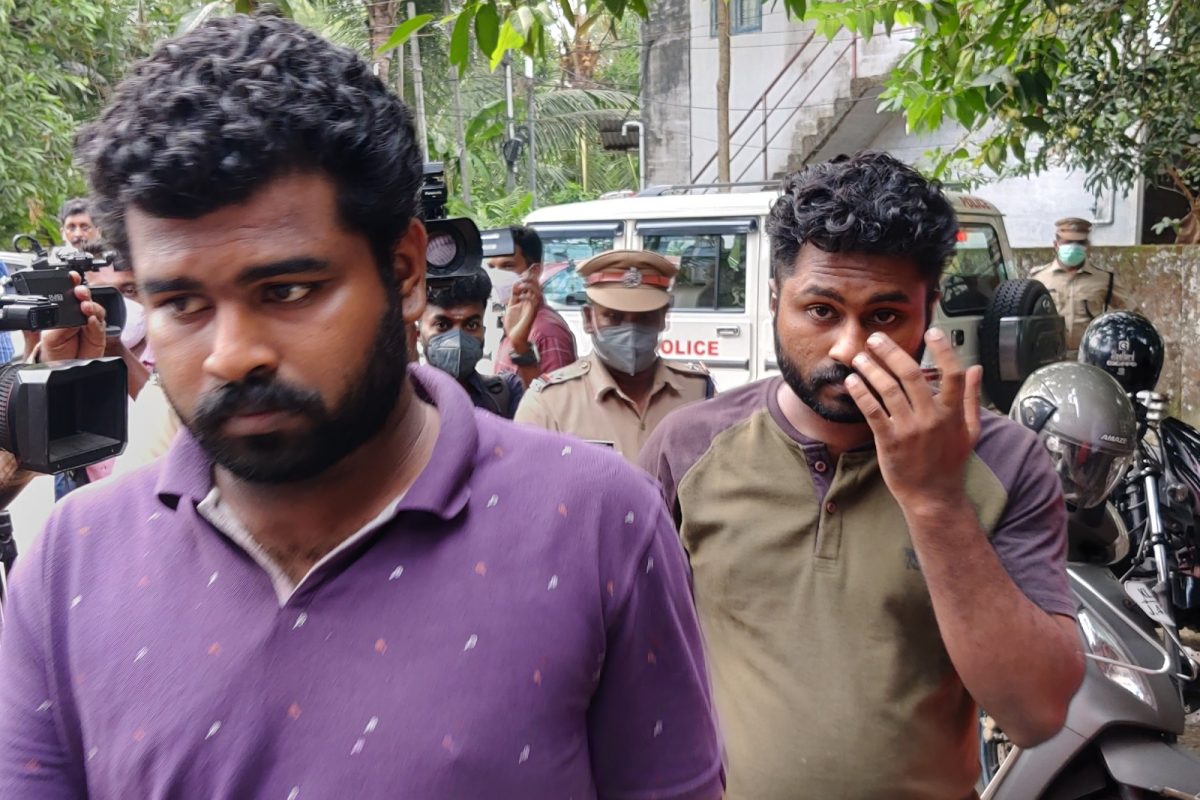 സ്ത്രീകളെന്ന വ്യാജേന സൗഹൃദം; ഹണി ട്രാപ്പിലൂടെ 48കാരന് നഷ്ടമായത് അരക്കോടിയോളം രൂപ