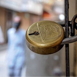 Lockdown | ഒരു ഗ്രാമം മുഴുവൻ 'ലോക്ക്ഡൗൺ'; കാരണം കൊറോണയല്ല Lockdown | ഒരു ഗ്രാമം മുഴുവൻ 'ലോക്ക്ഡൗൺ'; കാരണം കൊറോണയല്ല