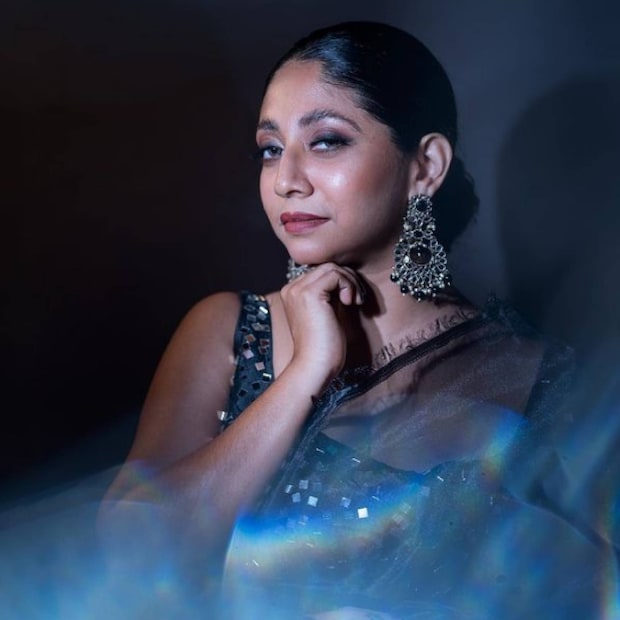 തന്റെ ഇൻസ്റ്റഗ്രാം സ്റ്റോറിയിൽ അഭയ അക്കാര്യത്തെക്കുറിച്ച് വെളിപ്പെടുത്തുന്നു. 'അദ്ദേഹത്തിന്റെതായി ഒപ്പം കൂട്ടിയ ഒരേ ഒരു വസ്തു' എന്ന് പറഞ്ഞാണ് അഭയ പോസ്റ്റ് ഇട്ടത്