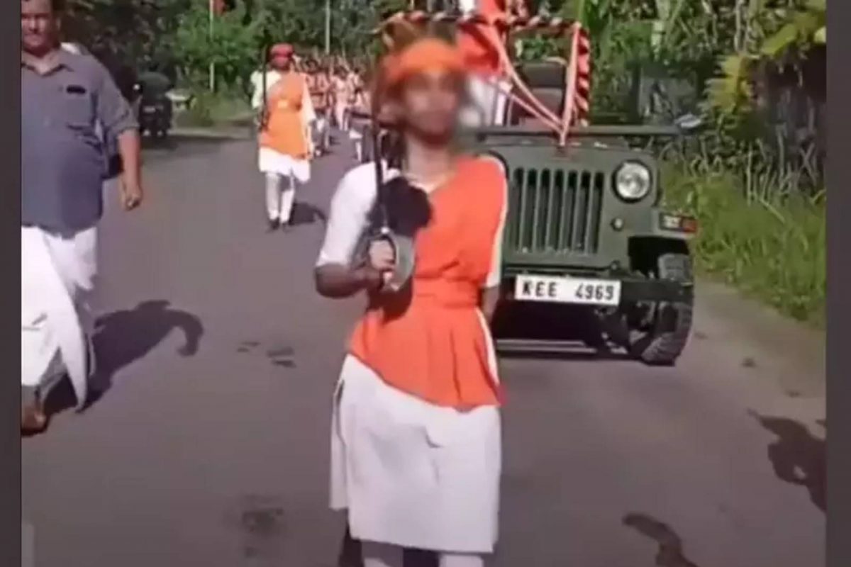 വാളുമായി 'ദുര്‍ഗാവാഹിനി റാലി'; പ്രവര്‍ത്തകര്‍ക്കെതിരെ ജാമ്യമില്ലാ കേസ്