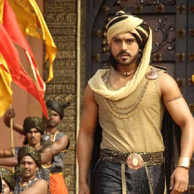  ചരൺ രാജമൗലിയ്‌ക്കൊപ്പം മഗധീരയ്‌ക്കായി പ്രവർത്തിച്ചിരുന്നു. വിചിത്രമെന്നു പറയട്ടെ, അദ്ദേഹത്തിന്റെ തൊട്ടടുത്ത ചിത്രമായ 'ഓറഞ്ച്' ഒരു ബോക്‌സ് ഓഫീസ് ദുരന്തമായിരുന്നു. രാജമൗലിയുടെ ശാപം രണ്ടാം തവണയും തകർക്കുന്നതിൽ രാം ചരൺ പരാജയപ്പെട്ടു