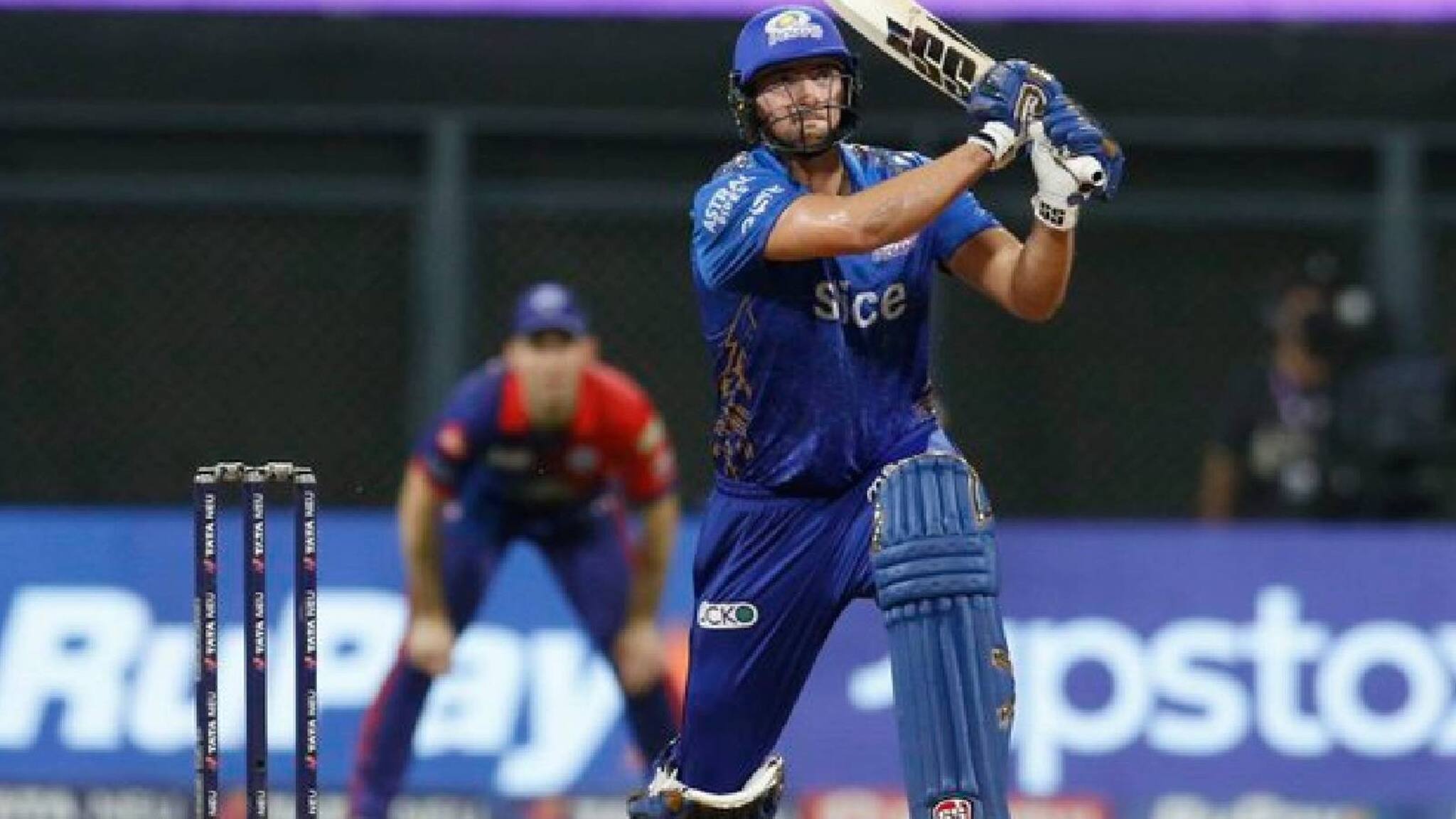 IPL 2022 | ബാറ്റർമാർ മിന്നി; മുംബൈക്ക് അഞ്ച് വിക്കറ്റ് ജയം; ഡൽഹി പുറത്ത്, ബാംഗ്ലൂർ പ്ലേഓഫിൽ