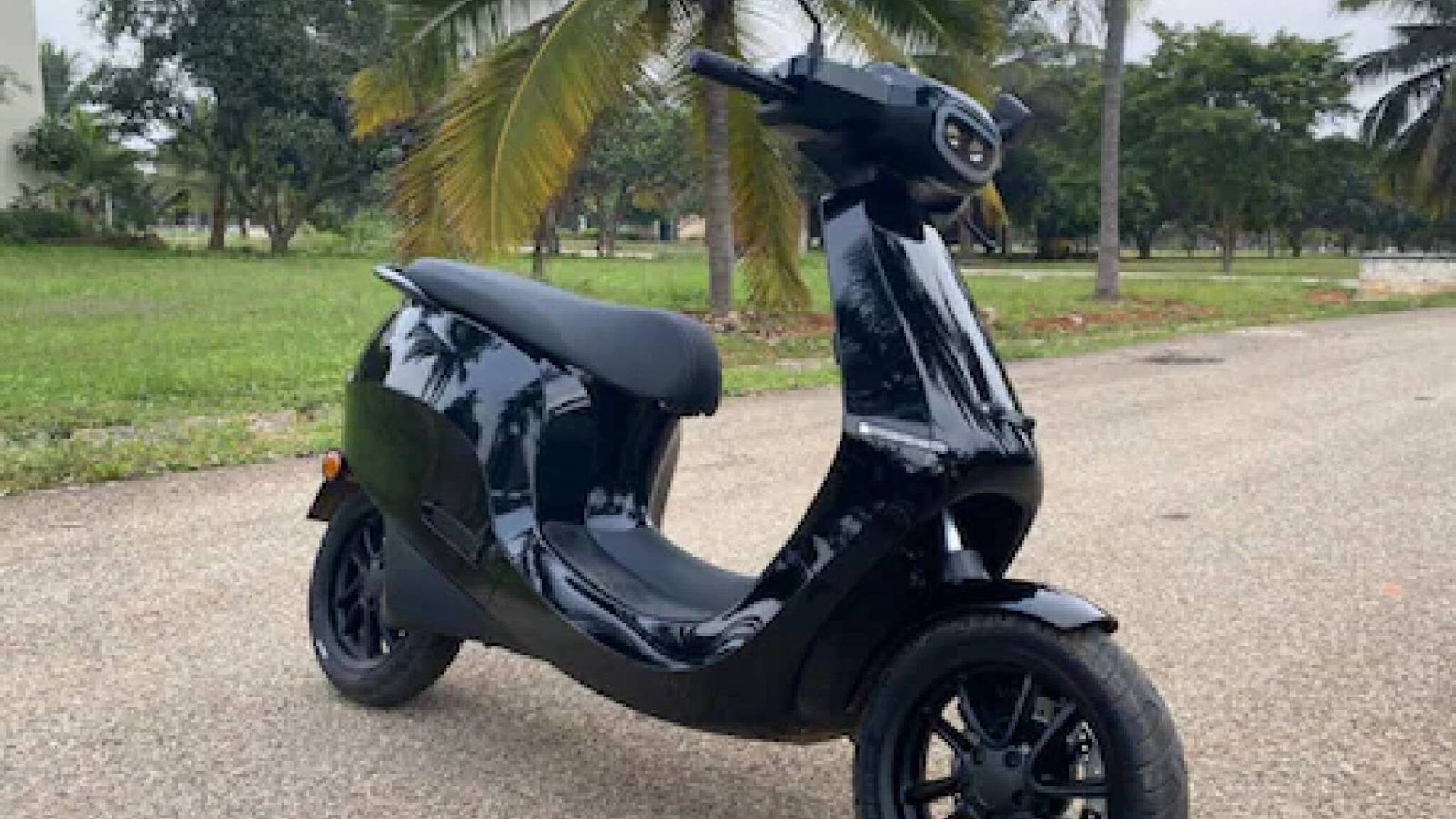 Ola Electric Scooter | ഓടിക്കുന്നതിനിടെ അപ്രതീക്ഷിതമായി റിവേഴ്‌സ് മോഡിലേക്ക്; ഒല ഇലക്ട്രിക് സ്കൂട്ടർ ഓടിച്ച വയോധികന് പരിക്ക്