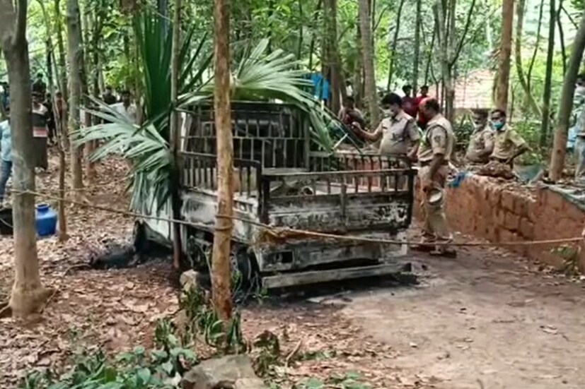  കരുവാരകുണ്ട് സ്വദേശിയായ മുഹമ്മദ് ഏറെക്കാലമായി കാസർകോട് ആണ് താമസിക്കുന്നത്. അവിടെ വച്ച് പോക്‌സോ കേസിൽ പ്രതിയായ ഇയാൾ കുറേക്കാലം ജയിലിൽ ആയിരുന്നു. ഇവർക്ക് 19 വയസുള്ള ഒരു മകൾ കൂടി ഉണ്ട്. മുഹമ്മദ് വന്ന് വിളിച്ചപ്പോൾ ഈ കുട്ടി  ആണ് വരാൻ കൂട്ടാക്കാതെ മാറിനിന്നത് കൊണ്ട് അപായത്തിൽ നിന്നും രക്ഷപ്പെട്ടു.
