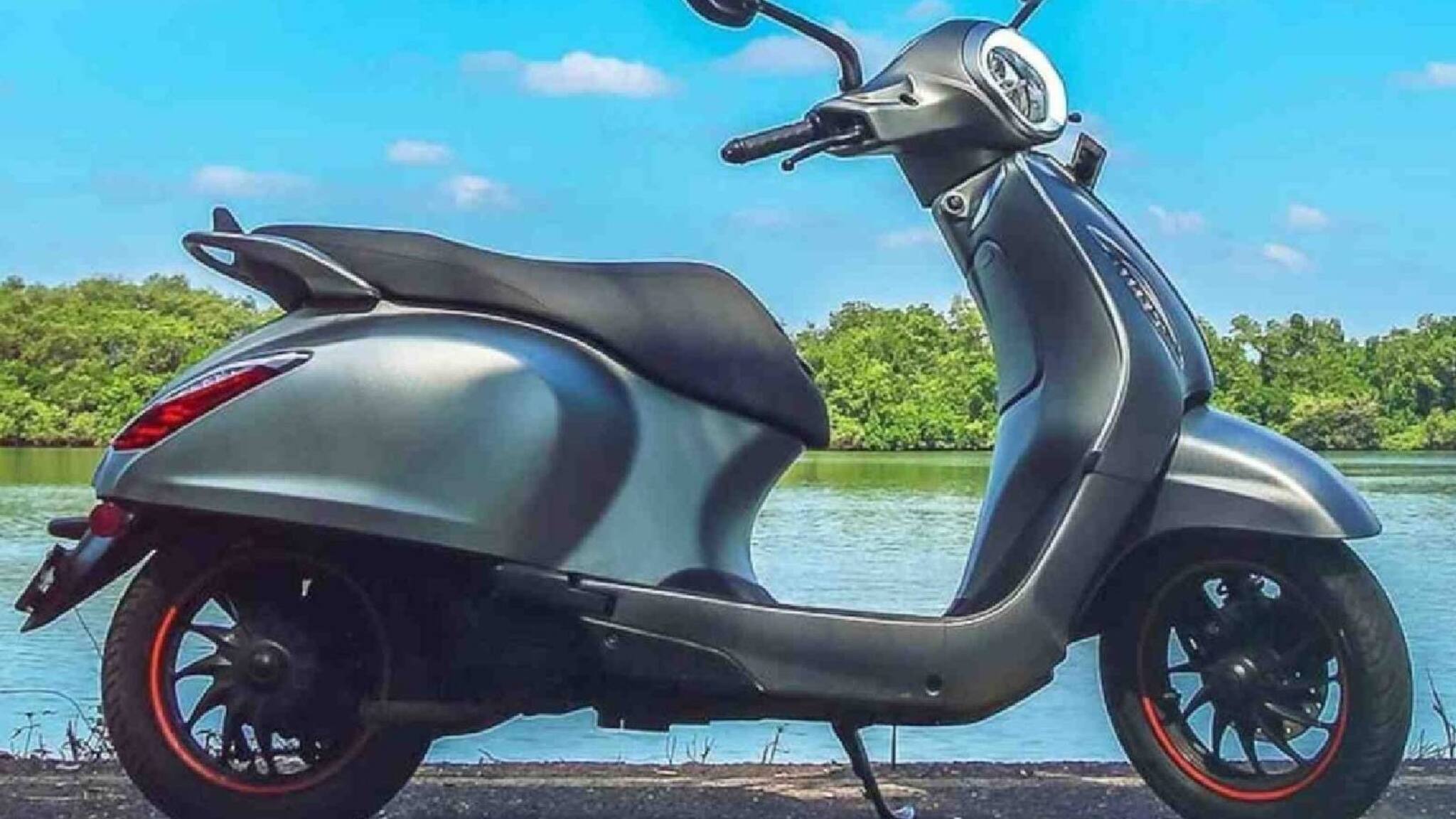 Bajaj Chetak EV | 14,000 ഇലക്ട്രിക് സ്കൂട്ടറുകൾ വിറ്റ് ബജാജ് ചേതക് ഇവി; 16,000 ബുക്കിംഗുകളും