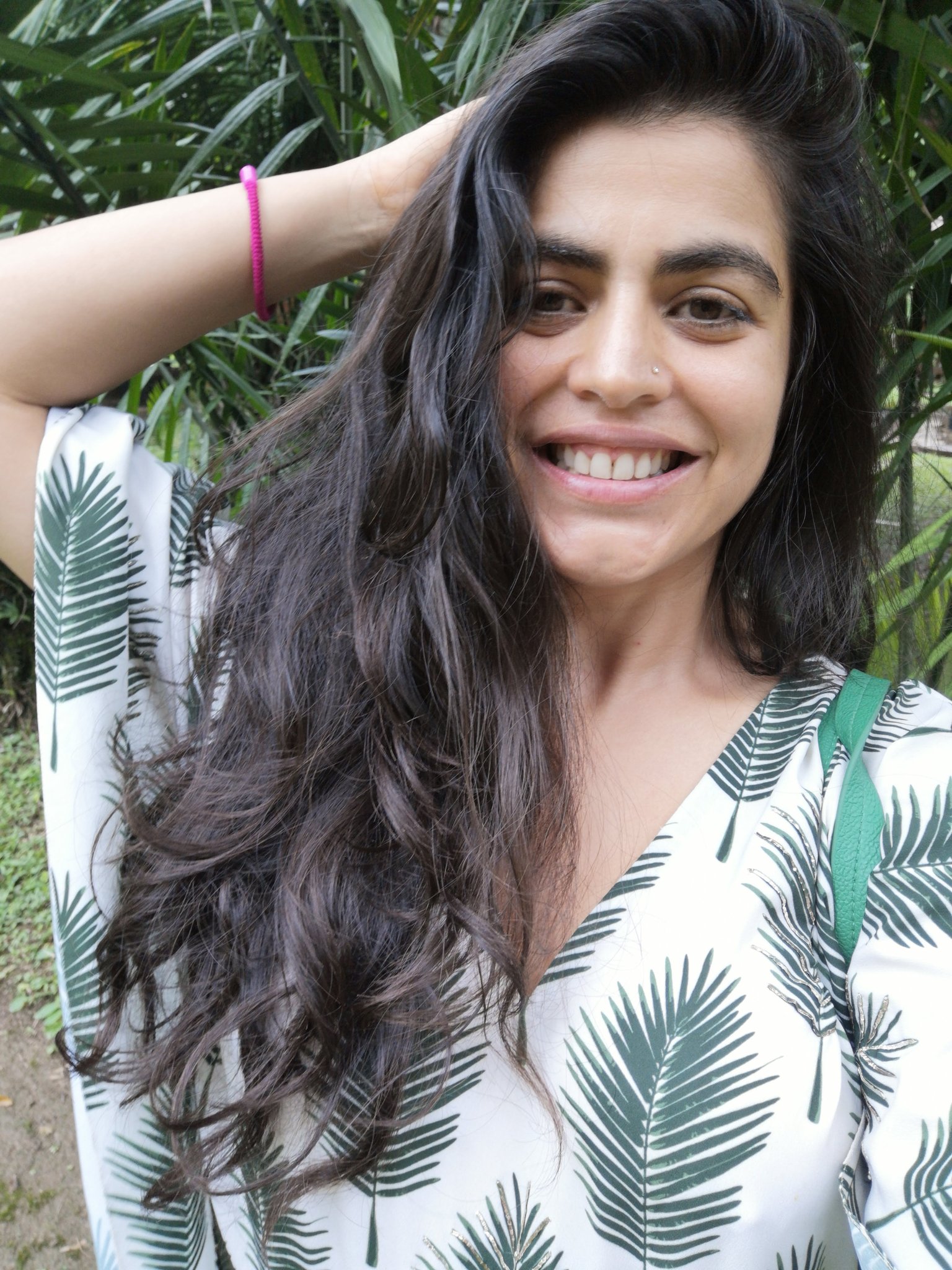  ഷാഹിദ് കപൂർ നായകനായ ഇഷ്ഖ് വിഷ്ക് എന്ന ചിത്രത്തിലൂടെ ശ്രദ്ധേയയായ നടിയാണ് ഷെനാസ് ട്രെഷറി. അഭിനയലോകത്തു നിന്ന് മാറി ഇപ്പോൾ ഇന്ത്യയിലെ അറിയപ്പെടുന്ന ട്രാവൽ വ്ളോഗർ കൂടിയാണ് ഷെനാസ്.