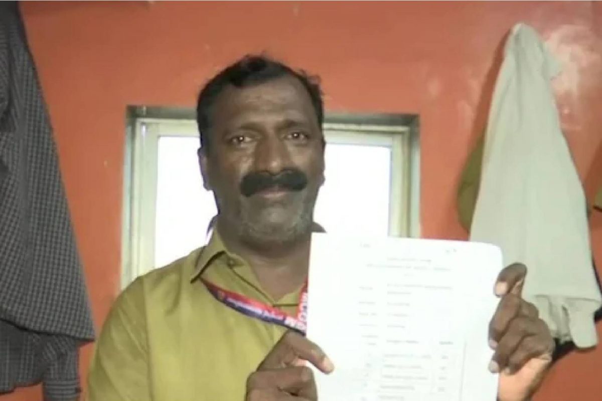 ശുചീകരണ തൊഴിലാളി അമ്പതാം വയസ്സിൽ പത്താം ക്ലാസ് പാസായി; ഇനി പ്ലസ് ടു