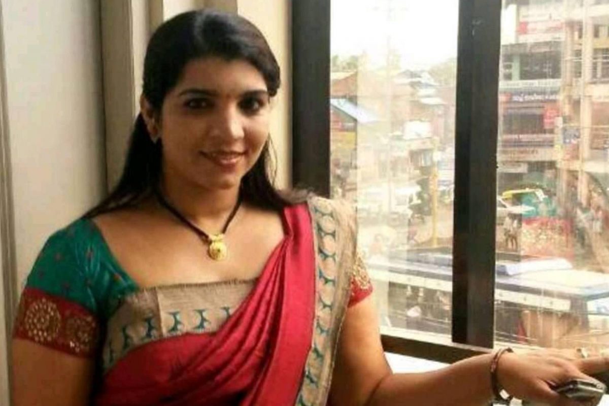 രാസവസ്തു ചേർത്ത് കൊല്ലാൻ ശ്രമിച്ചെന്ന് സരിത; അവശയായി ചികിത്സ തേടി; രക്തസാംപിളുകൾ ക്രൈംബ്രാഞ്ച് ശേഖരിച്ചു