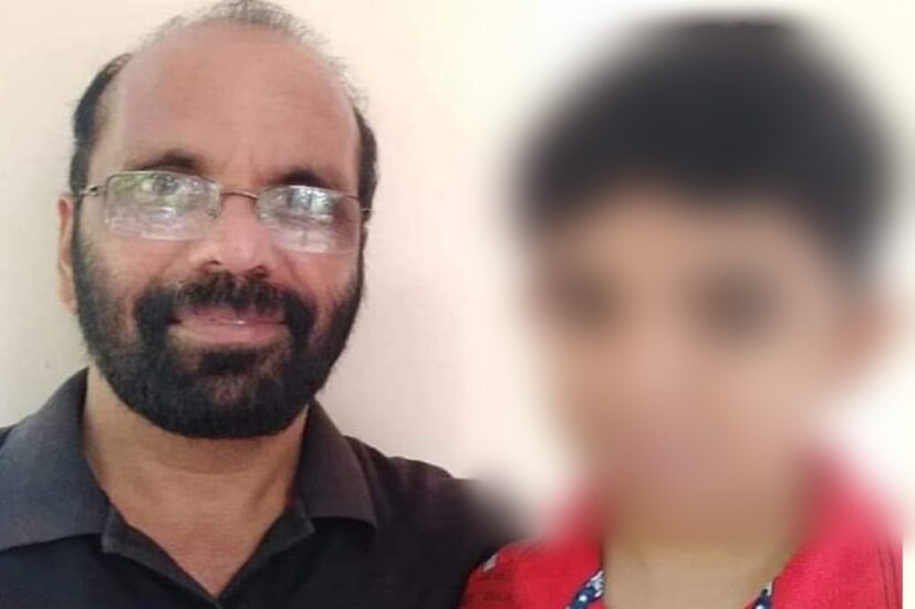 തിരുവനന്തപുരം: ഫേസ്ബുക്കിൽ പോസ്റ്റിട്ട ശേഷം അച്ഛനും മകനും കാർ ടാങ്കർ ലോറിയിലേട്ട് ഇടിച്ചുകയറ്റിമരിച്ചു. ആറ്റിങ്ങൽ മാമത്താണ് അപകടം.