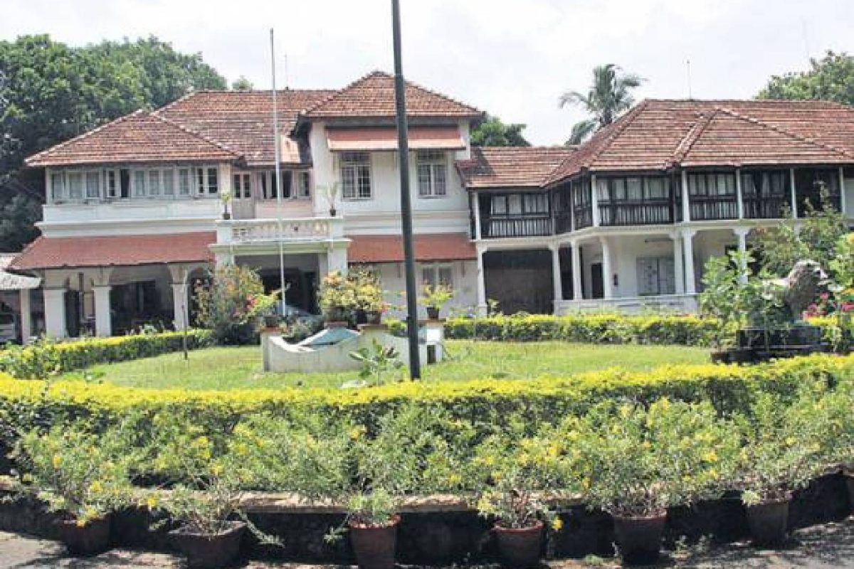 ക്ലിഫ് ഹൗസിലെ നീന്തൽകുളം നവീകരണത്തിന് വീണ്ടും പണം അനുവദിച്ച് മന്ത്രി മുഹമ്മദ് റിയാസ്