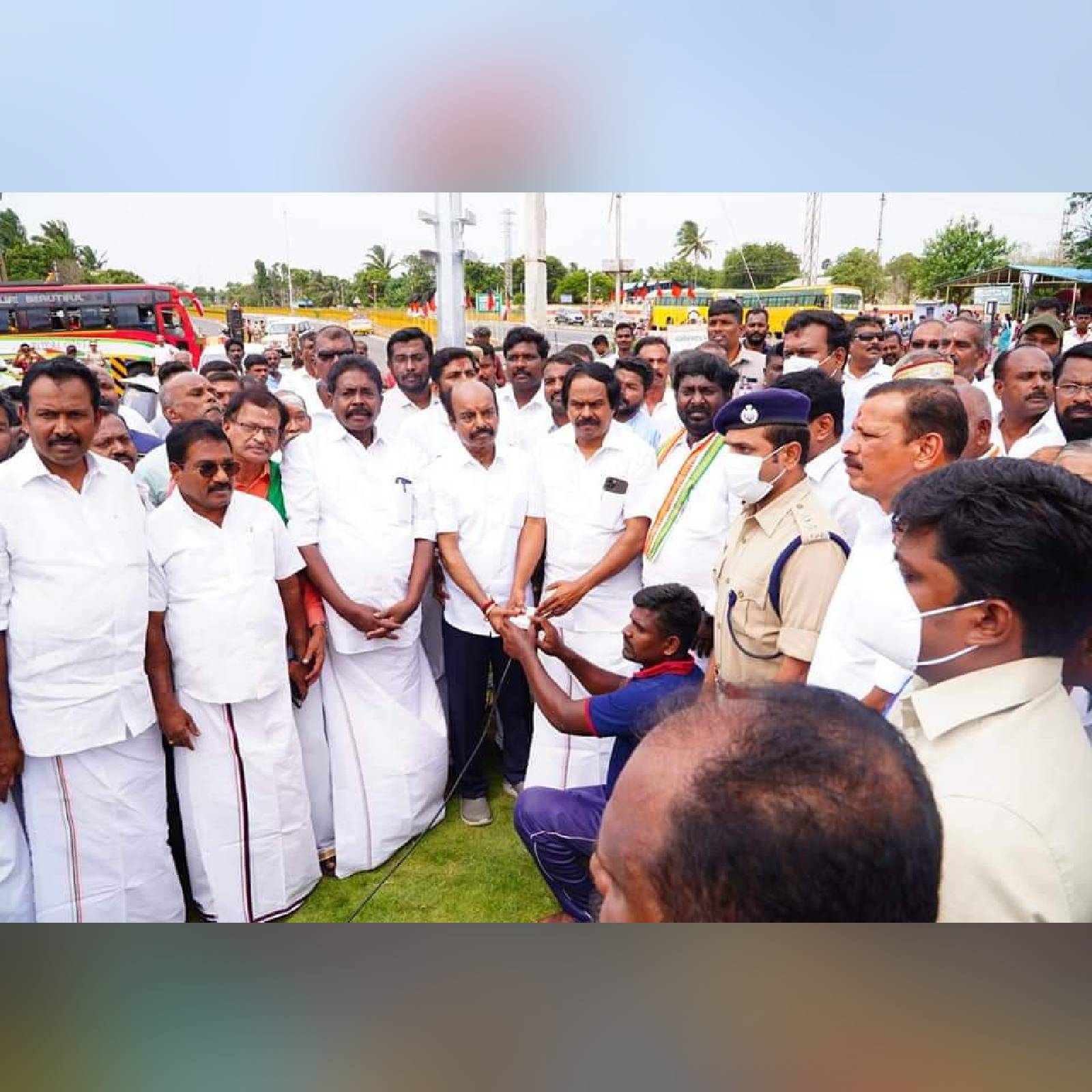  തമിഴ്നാട് ഐടി വകുപ്പ് മന്ത്രി മനോതങ്കരാജ്‌ ദേശീയപതാക ഉയർത്തി ഉദ്ഘാടനം ചെയ്‌തു. 
