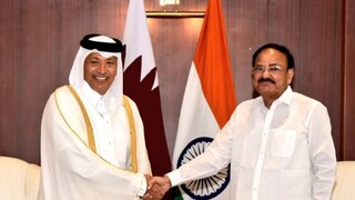 ഖത്തർ ശൂറ കൗൺസിൽ സ്പീക്കർ ഹസൻ ബിൻ അബ്ദുല്ല അൽ ഗാനിമും ഇന്ത്യൻ ഉപരാഷ്ട്രപതി വെങ്കയ്യ നായിഡുവും