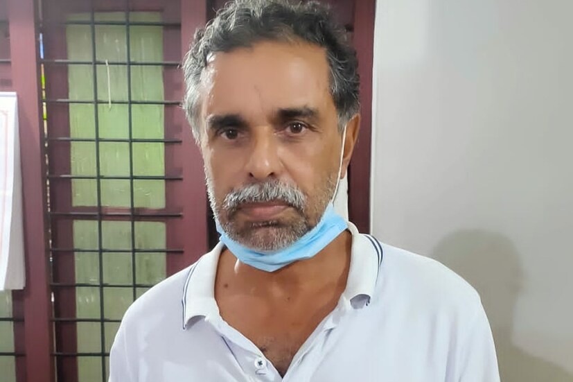  പോലീസ് പിടികൂടിയ പ്രതികളെ പിന്നീട് വനം വകുപ്പിന് കൈമാറി. താമരശ്ശേരി ഫോറസ്റ്റ് റെയ്ഞ്ച് ഓഫീസിലെത്തിച്ച പ്രതികളെ വനപാലകര്‍ ചോദ്യം ചെയ്ത് വരികയാണ്. പ്രതികളുടെ അറസ്റ്റ് രേഖപ്പെടുത്തിയ ശേഷം താമരശ്ശേരി കോടതിയില്‍ ഹാജരാക്കും.