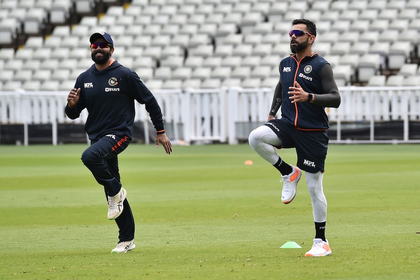 Virat Kohli (right) and Ravindra Jadeja (left) during a training session ahead of the fifth Test match between England and India at Edgbaston