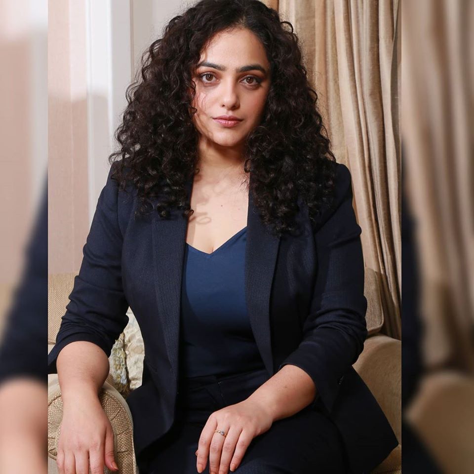  ഇരുവരും വിഷയം വീട്ടുകാരെയും ധരിപ്പിച്ചതായും വിവാഹത്തിനുള്ള ഒരുക്കങ്ങൾ പുരോഗമിക്കുന്നതായും പരാമര്ശമുണ്ടായി. എന്നാൽ ആ താരത്തിന്റെ പേര് വെളിപ്പെടുത്തിയതുമില്ല. ആ പേര് കേൾക്കാൻ നിത്യയുടെ ആരാധകർ ആകാംക്ഷയോടെ കാത്തിരുന്ന വേളയിലാണ് നടി വിശദീകരണവുമായി എത്തിയത്