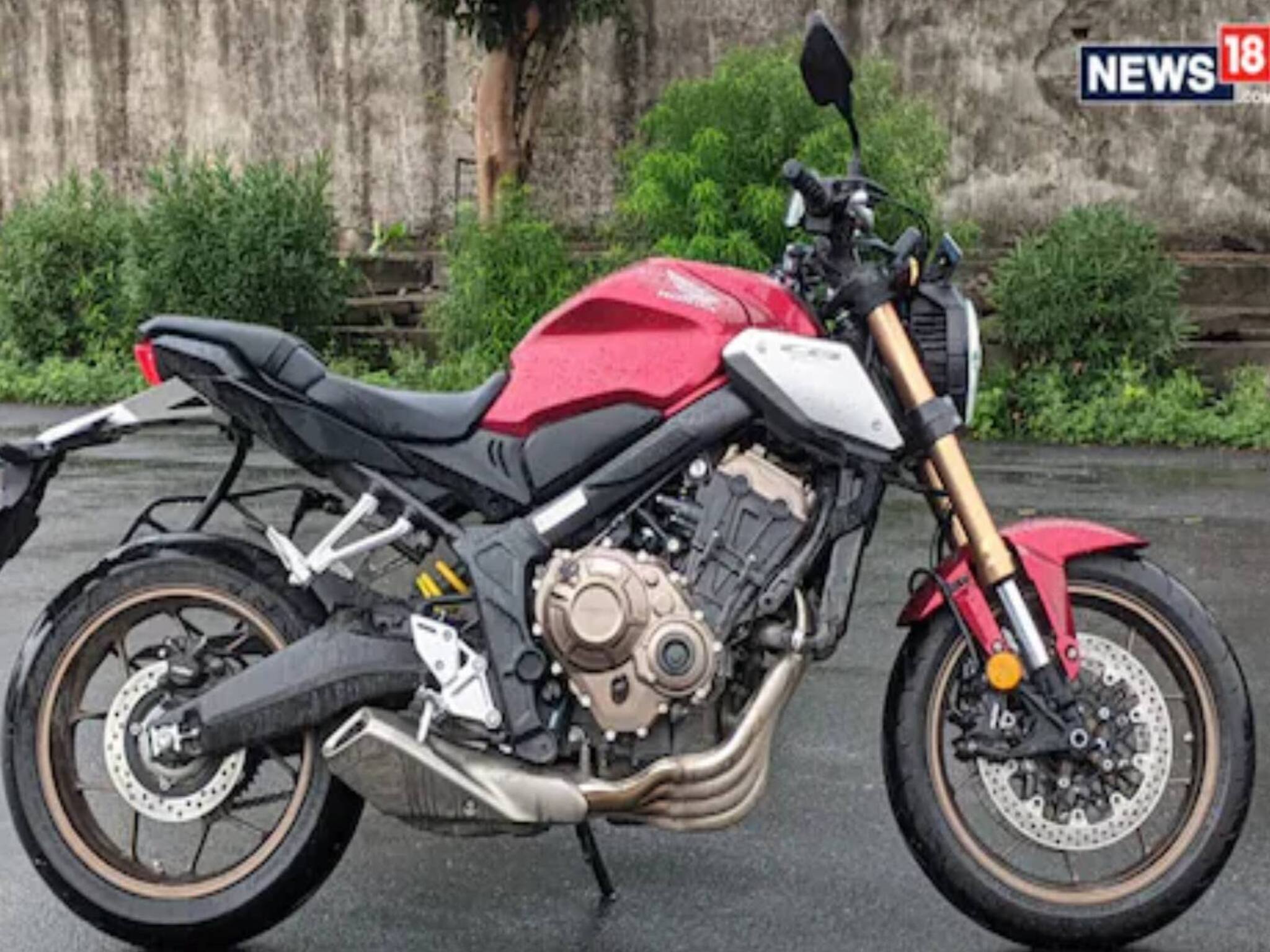 Two-Wheeler | മഴക്കാലത്ത് ഇരുചക്ര വാഹനം ഓടിക്കുമ്പോൾ ശ്രദ്ധിക്കേണ്ട കാര്യങ്ങൾ