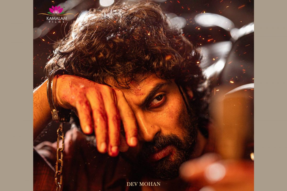 കയ്യിൽ വിലങ്ങണിഞ്ഞ ദേവ് മോഹൻ; 'പുള്ളി' സിനിമയുടെ പോസ്റ്റർ പുറത്ത്