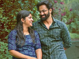 മിണ്ടിയും പറഞ്ഞും