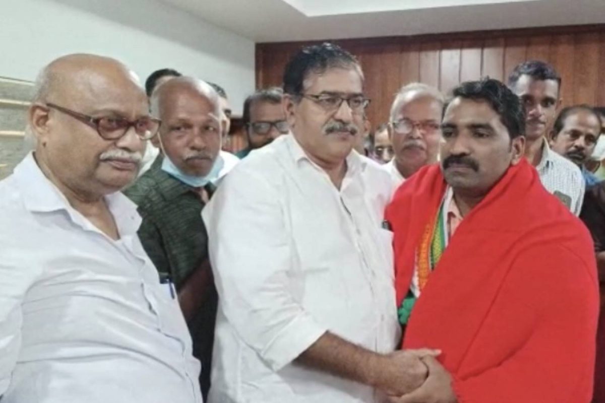 മാവൂർ പഞ്ചായത്ത് ഇനി ആർഎംപി ഭരിക്കും; പുതിയ പ്രസിഡൻറ്  അധികാരമേറ്റടുത്തു