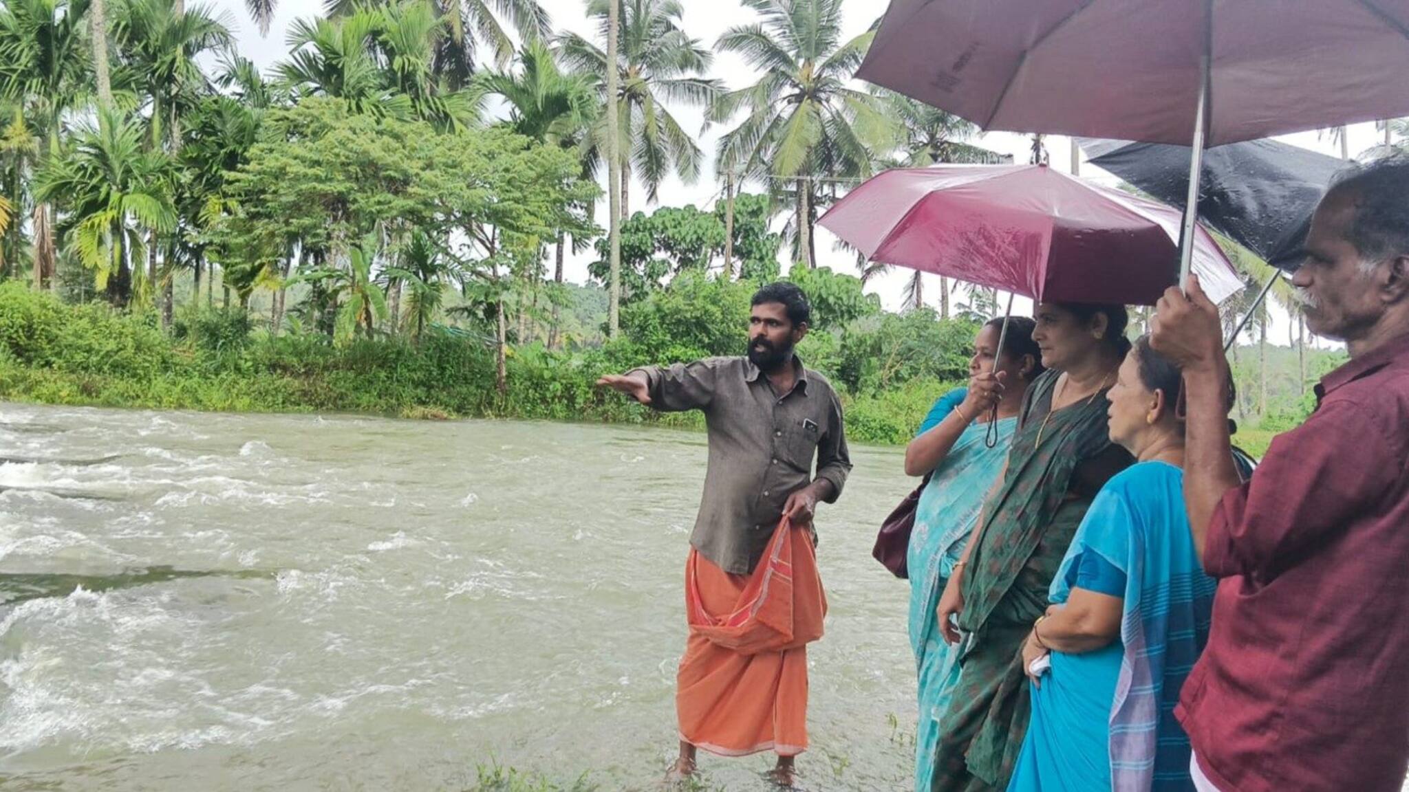 മഴ പെയ്താൽ വെള്ളത്തിൽ മുങ്ങുന്ന പഴയകാലം ഓർമ; നാട്ടുകാർ ഒരുമിച്ച് നിന്ന് ദുരിതമകറ്റിയ വിജയഗാഥ ഇങ്ങനെ 
