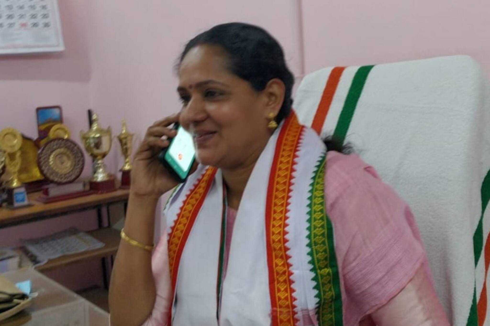 പാലാ രാമപുരം എൽ ഡിഎഫിന്; കോൺഗ്രസ് പഞ്ചായത്ത് പ്രസിഡന്റ് കൂറുമാറി ഇടതുമുന്നണിയിൽ