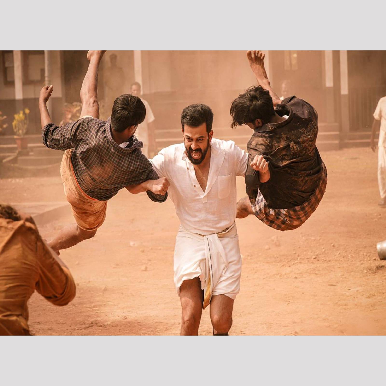 തടസങ്ങളെല്ലാം ഭേദിച്ച് 'കടുവ' നാളെ വേട്ടയ്ക്കിറങ്ങുന്നു; പ്രതീക്ഷയോടെ സിനിമാപ്രേമികള്‍