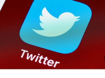 Twitter crisis