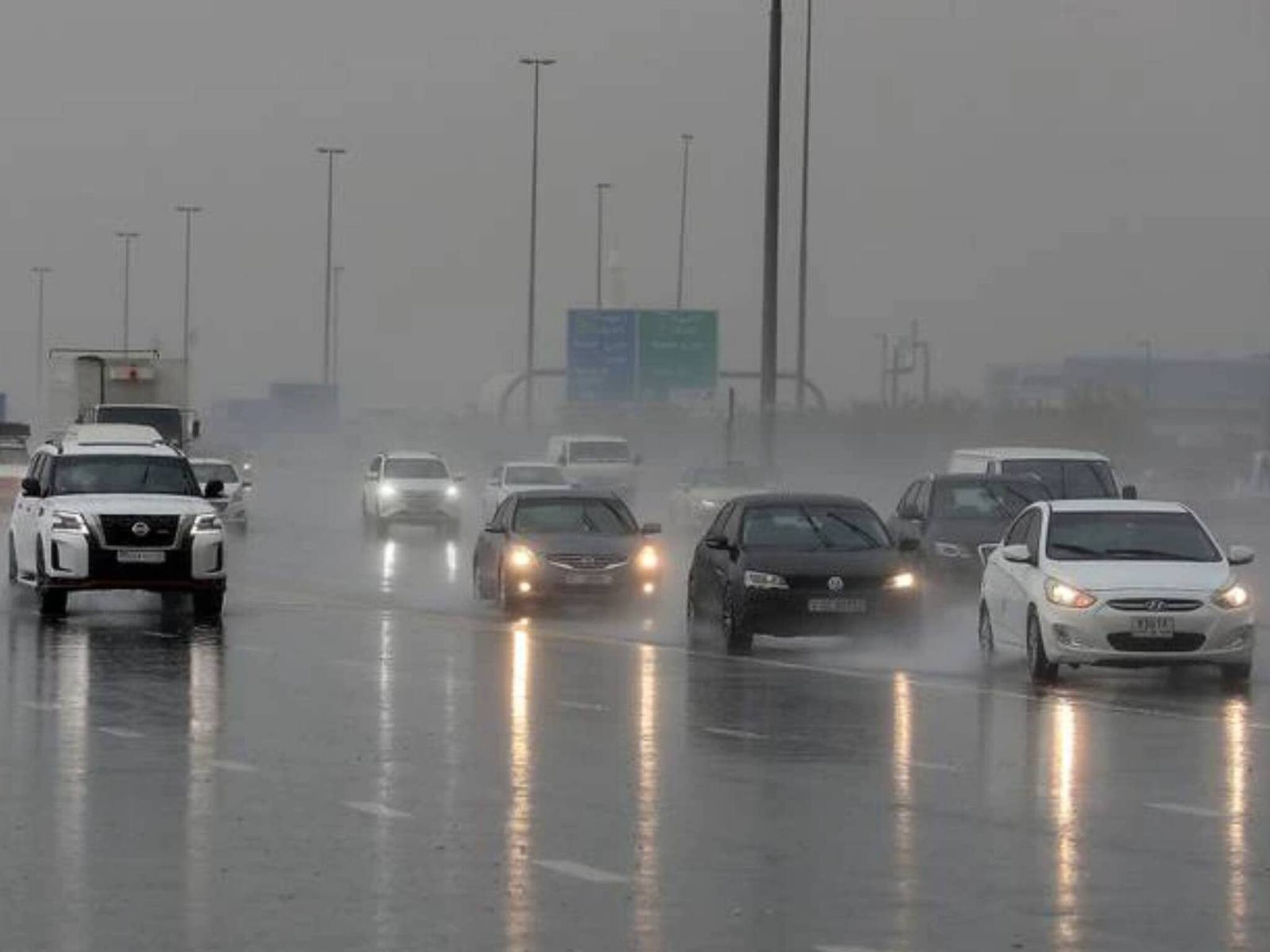 Rain in UAE | യുഎഇയിൽ വ്യാപക മഴ; ജാഗ്രതാ നിർദേശം പുറപ്പെടുവിച്ചു