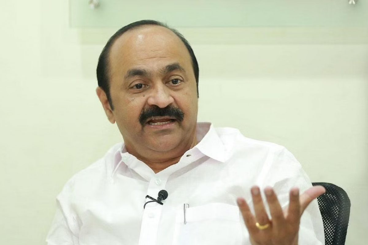 കരുവന്നൂർ സഹകരണ ബാങ്ക് തട്ടിപ്പ്; CBI അന്വേഷണം ആവശ്യപ്പെട്ട് പ്രതിപക്ഷം