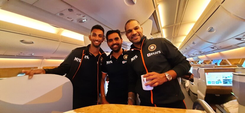 prasidh krishna, deepak chahar and shikhar dhawan pose for a group photo