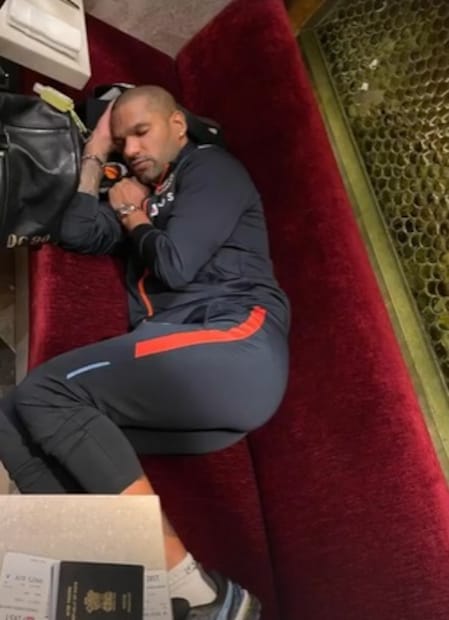 shikhar dhawan sleeping en rout to zimbabwe