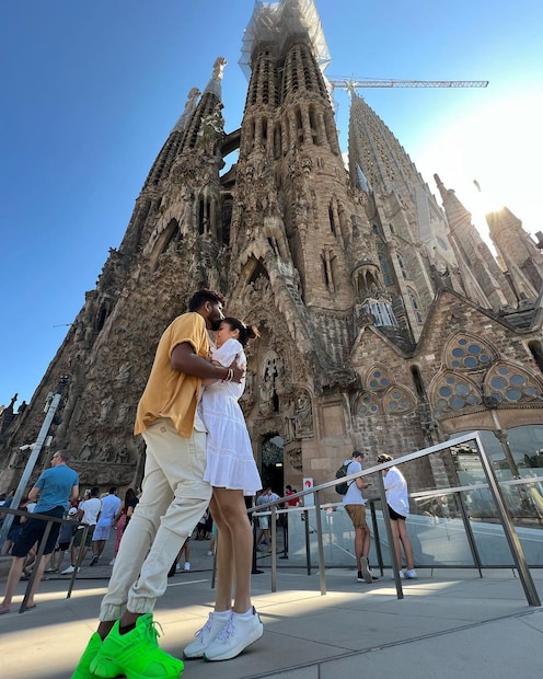 Nayanthara and Vignesh Shivan are enjoying their second honeymoon in Barcelona, Spain. 