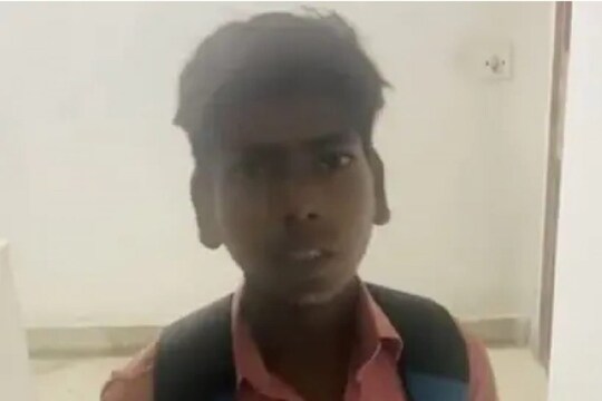 "ഈ 7 വയസ്സുള്ള കുട്ടി അവന്റെ അച്ഛന്റെ ജോലി ചെയ്യുന്നു" എന്ന അടിക്കുറിപ്പോടെ ട്വിറ്ററിൽ വൈറലായി വീഡിയോ.   
