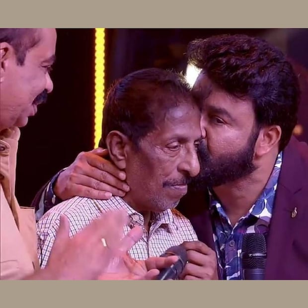  വളരെ വർഷങ്ങൾക്ക് ശേഷം ആ നായകന്മാർ ഒന്നിച്ചൊരു വേദിയിൽ എത്തിയിരിക്കുന്നു. ശ്രീനിവാസന്റെ കവിളിൽ മോഹൻലാൽ മുത്തമിടുന്ന  സമയം സാക്ഷിയായി സത്യൻ അന്തിക്കാടുമുണ്ട്. ടി.വി. ചാനൽ ഷോയിലാണ് ഇരുവരും ഒന്നിച്ചെത്തുന്നത് (തുടർന്ന് വായിക്കുക)  