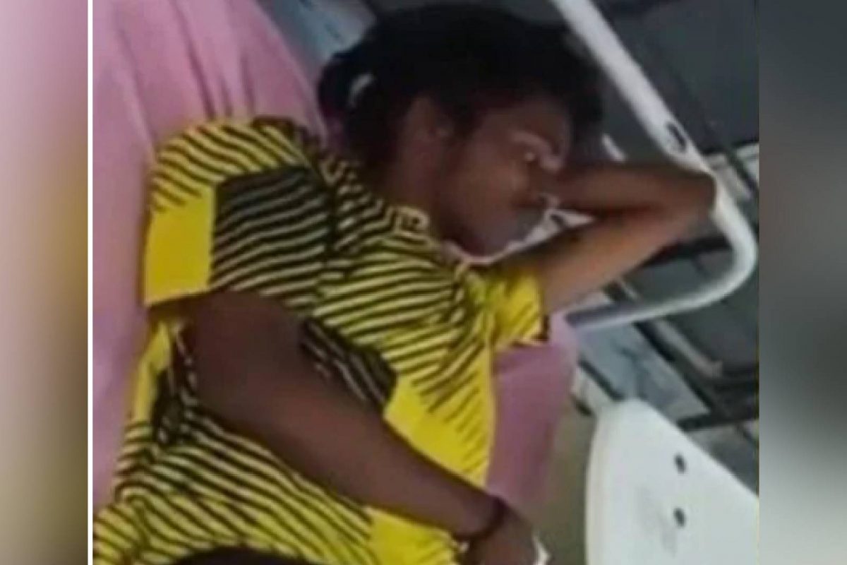 സംഭവത്തിന്‍റെ വീഡിയോ സമൂഹമാധ്യമങ്ങളില്‍ പ്രചരിക്കുന്നുണ്ട്.